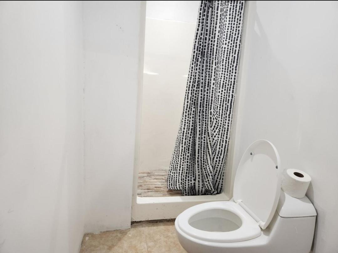 Wally World Inn Комаягуа Екстер'єр фото